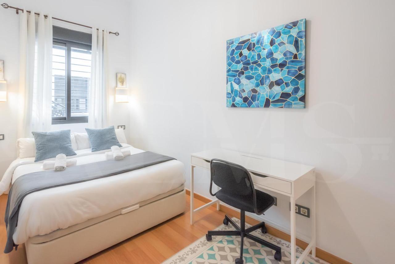 Relaxing Apartment With Community Pool & Parking- Center マラガ エクステリア 写真