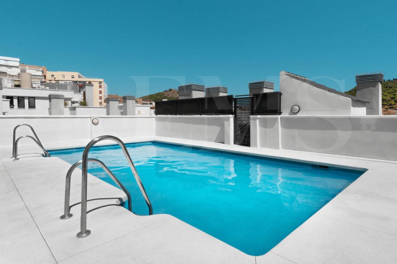 Relaxing Apartment With Community Pool & Parking- Center マラガ エクステリア 写真