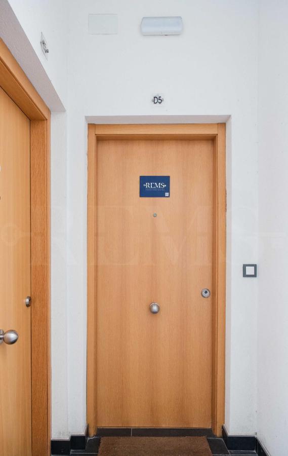 Relaxing Apartment With Community Pool & Parking- Center マラガ エクステリア 写真